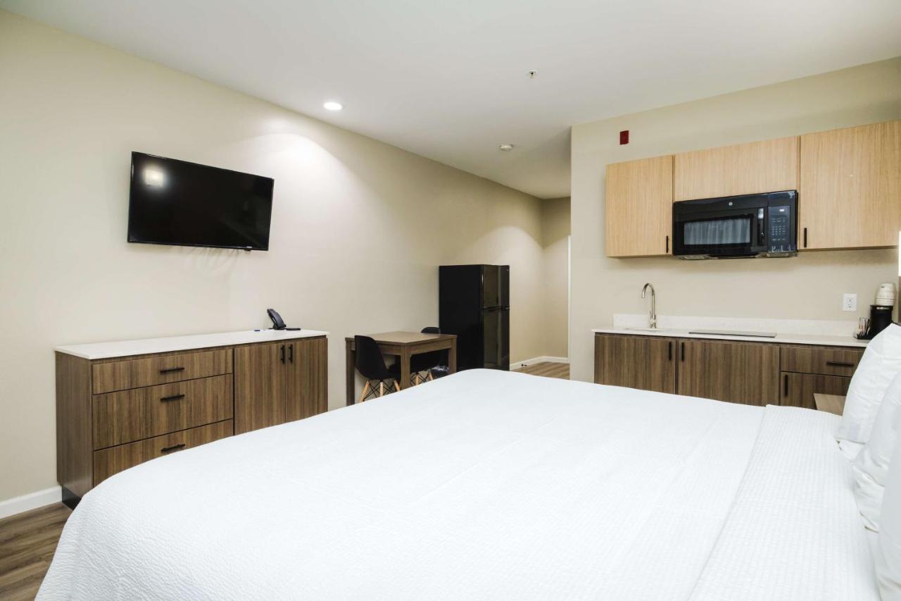 Surestay Studio By Best Western Conroe Downtown Exterior photo