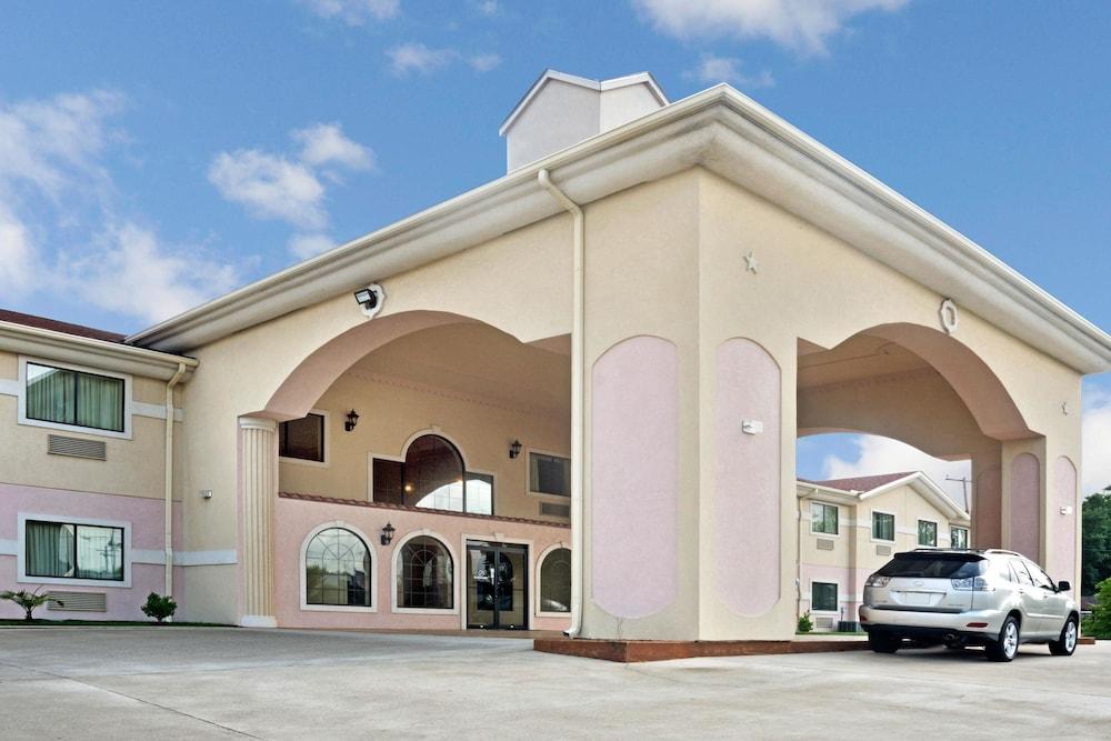 Surestay Studio By Best Western Conroe Downtown Exterior photo