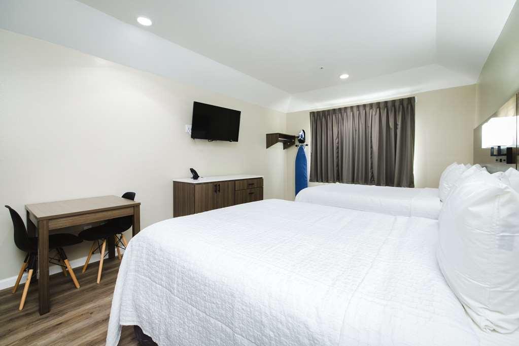 Surestay Studio By Best Western Conroe Downtown Room photo