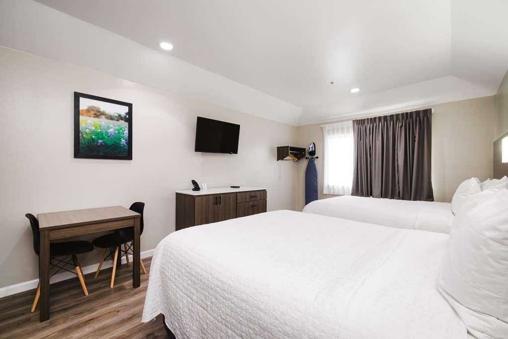 Surestay Studio By Best Western Conroe Downtown Room photo
