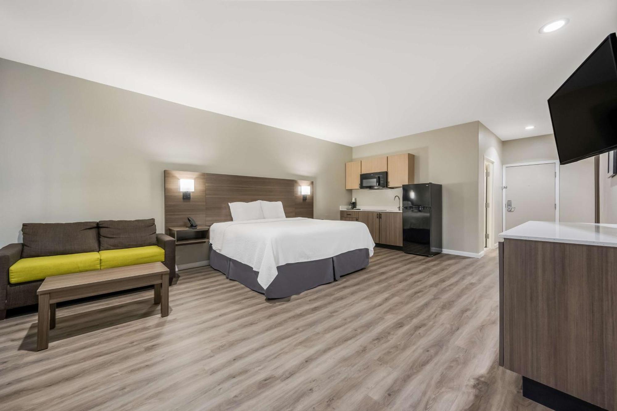 Surestay Studio By Best Western Conroe Downtown Exterior photo