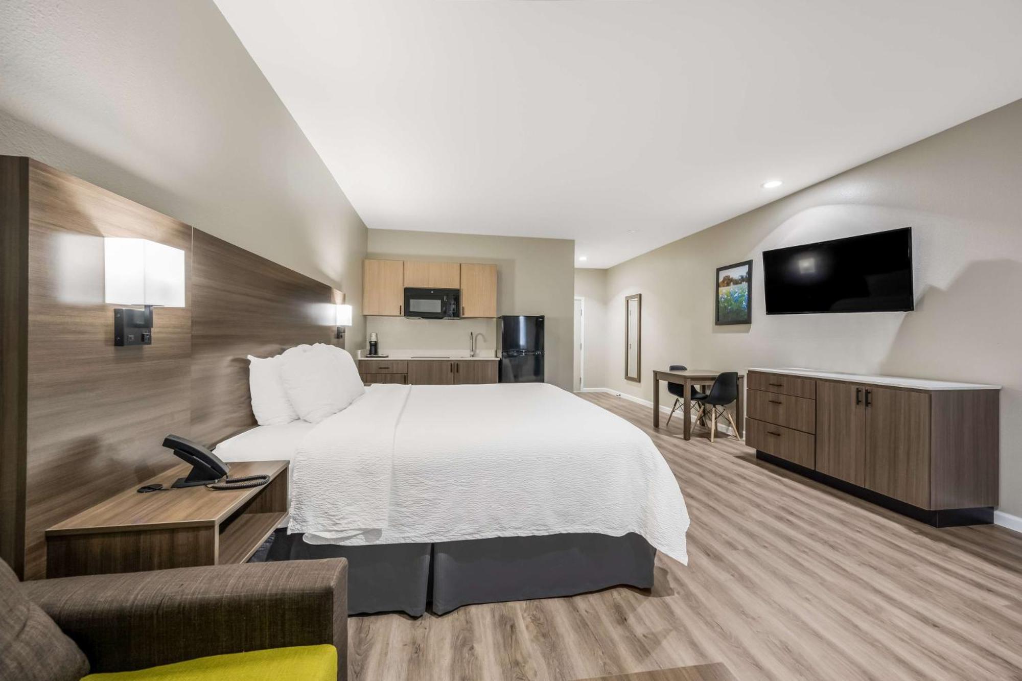 Surestay Studio By Best Western Conroe Downtown Exterior photo